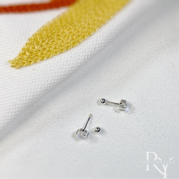 Solid Silver Screw back Solitaire Moonstone Small Studs Earrings- ESB010 - Picture 13 of 14